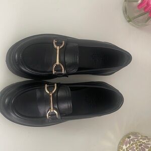 Platform elegant black shoes size 7